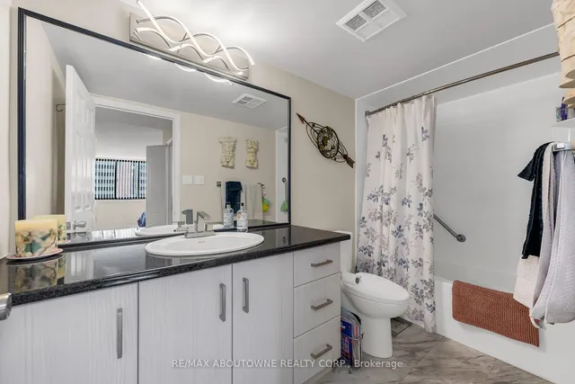 Additional image 24 of 1240 Marlborough Crt Unit 605