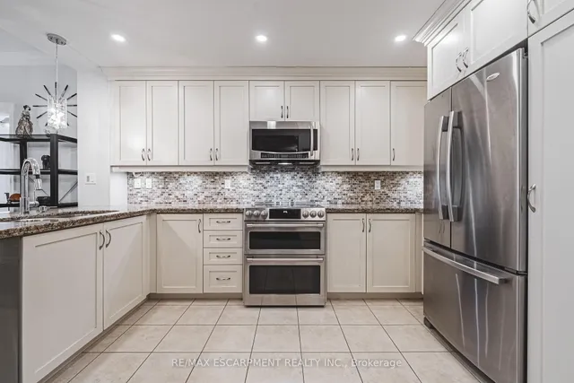 Additional image 8 of 125 Wilson St Unit 107