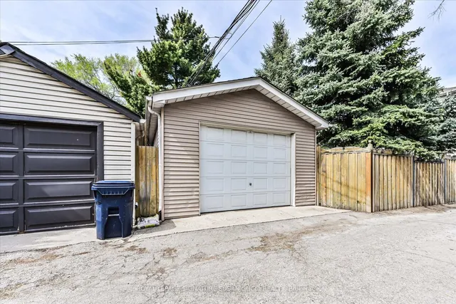 Additional image 49 of 454 Donlands Ave