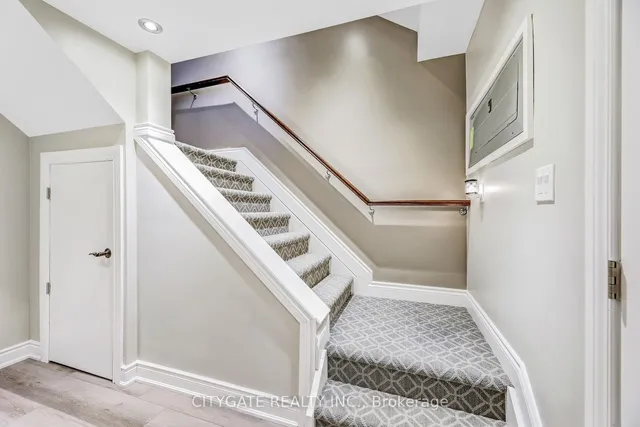 Additional image 32 of 24 Simpson Ave