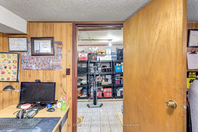 Additional image 22 of 532 Silverthorn Ave