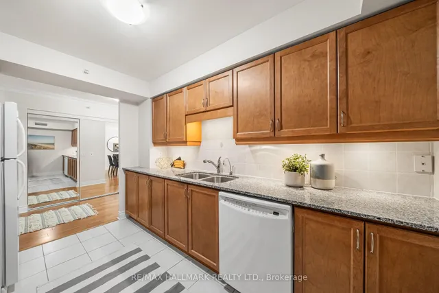 Additional image 19 of 12 Rean Dr Unit 403