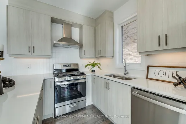 Additional image 10 of 3262 Crystal Dr