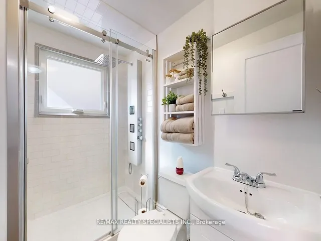 Additional image 17 of 34 Madoc Dr