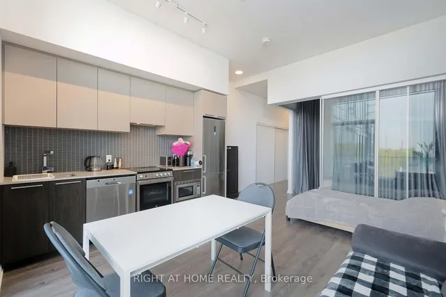 Additional image 18 of 4208 Dundas St Unit 523