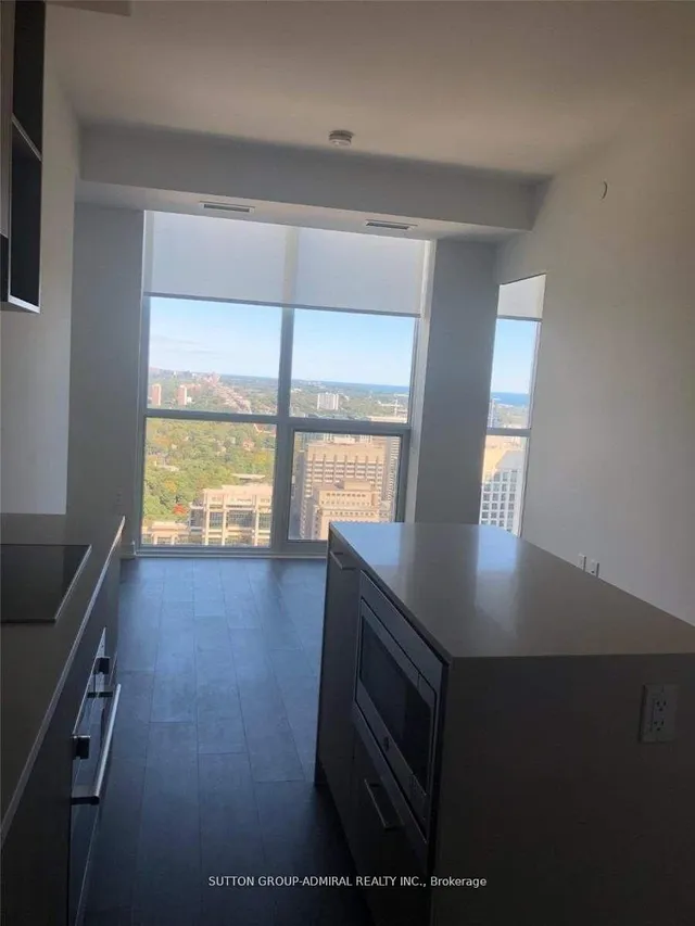 Additional image 2 of 1 Yorkville Ave Unit 3809