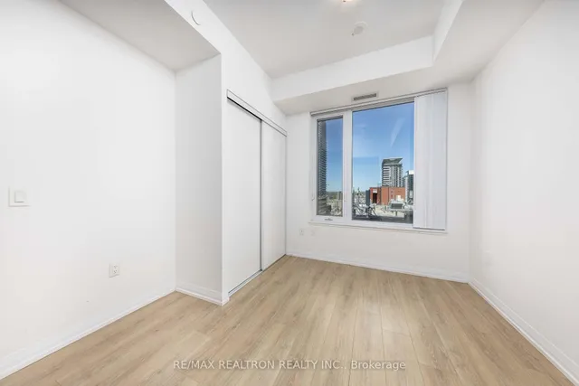 Additional image 17 of 50 Dunfield Ave Unit 1917