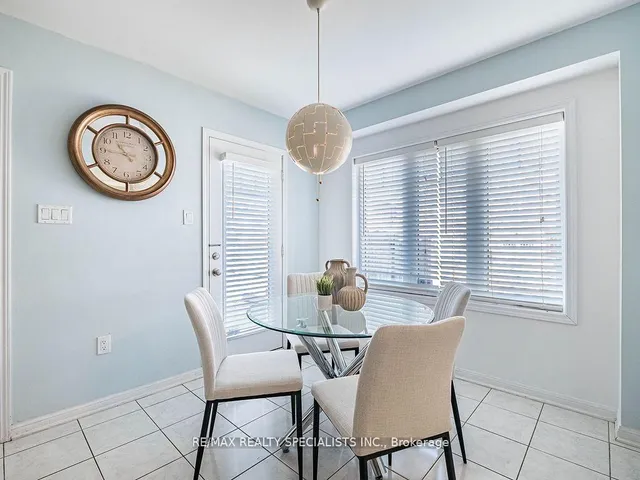 Additional image 11 of 103 Miracle Tr