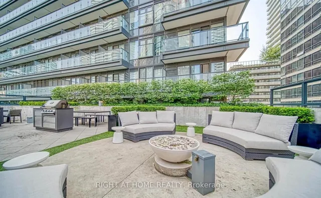 Additional image 45 of 955 Bay St Unit 2702