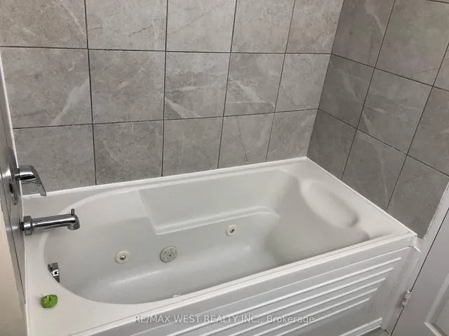 6 Humberline Dr Unit 524