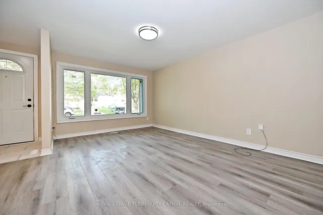 Additional image 8 of 73 Hickory Heights Cres