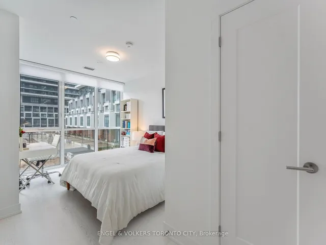 Additional image 29 of 30 Inn On The Park Dr Unit 221