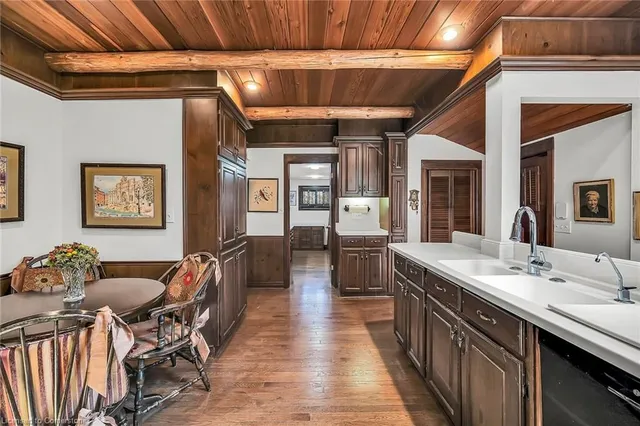 Additional image 16 of 793 Shadeland Ave