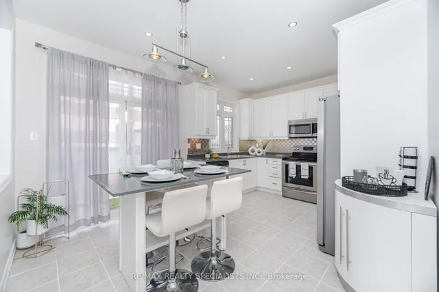 Additional image 12 of 383 Queen Mary Dr