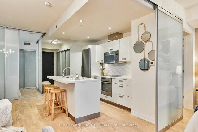 Additional image 16 of 88 Park Lawn Rd Unit 1210