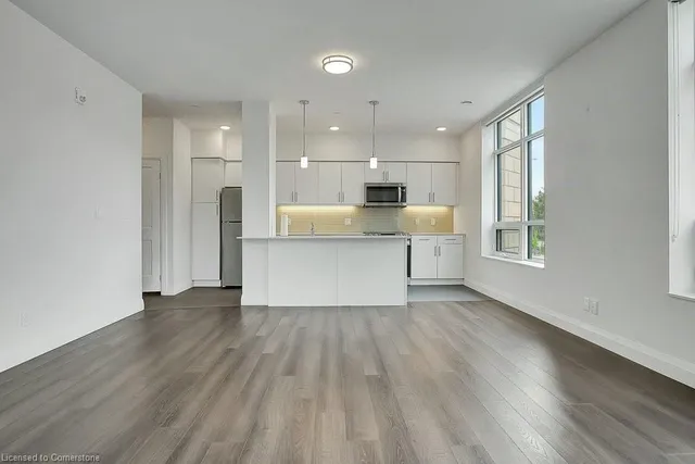 Additional image 20 of 399 Queen St Unit 101