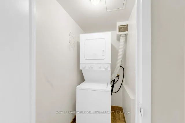 Additional image 9 of 633 Bay St Unit 2512