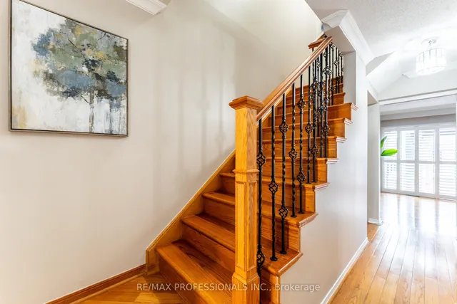 Additional image 11 of 96 Lake Louise Dr