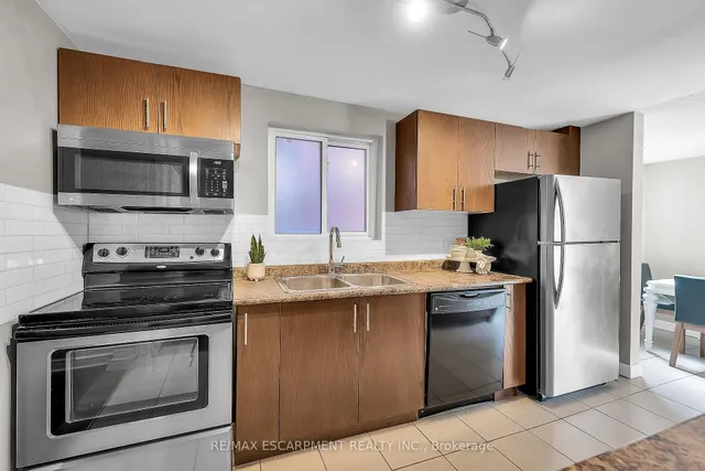 Additional image 17 of 161 RAY St