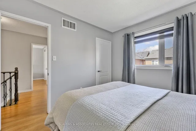 Additional image 24 of 30 Charleswood Circ