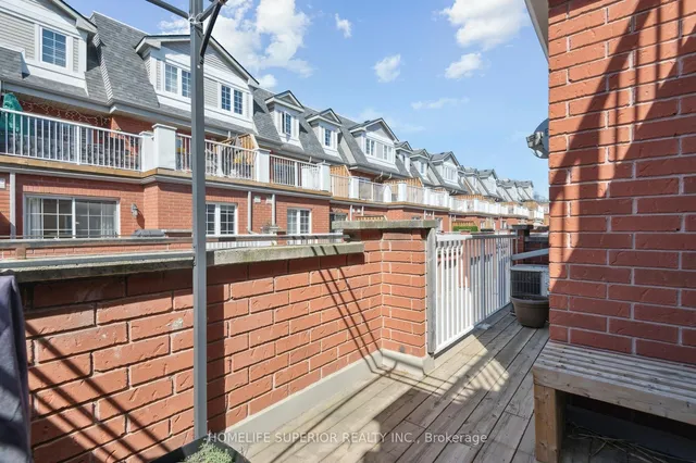 Additional image 42 of 122 Strachan Ave Unit 1