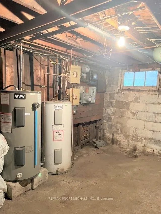 Additional image 18 of 1131 & 1131A Avenue Rd