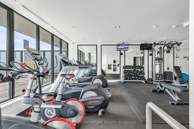 Additional image 32 of 461 Adelaide St Unit 916