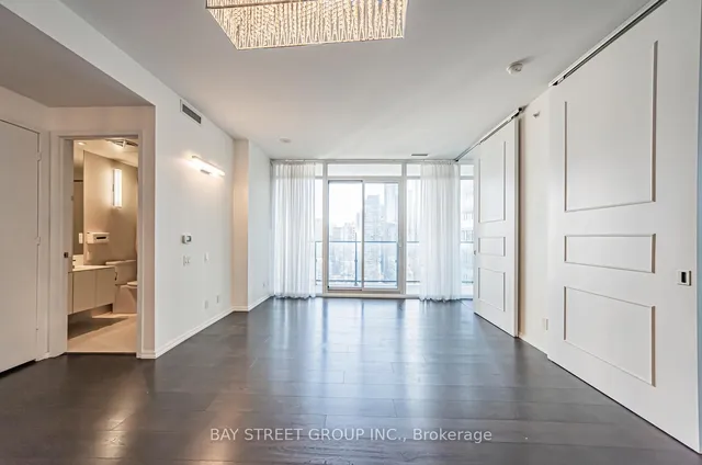 Additional image 18 of 125 Peter St Unit 2509