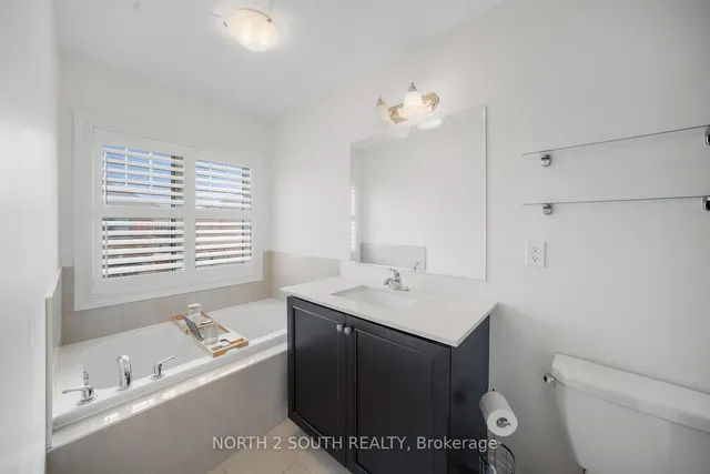 Additional image 20 of 22 Bernadino St