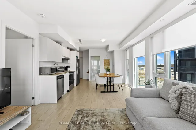 Additional image 6 of 3210 Dakota Common Unit A616