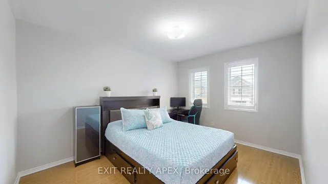 Additional image 26 of 77 Commodore Dr