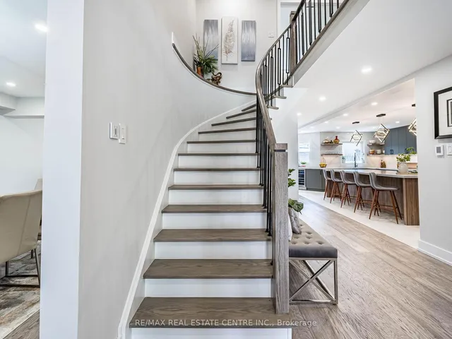 Additional image 5 of 302 Leacock Ave