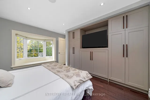 Additional image 24 of 112 Mason Blvd