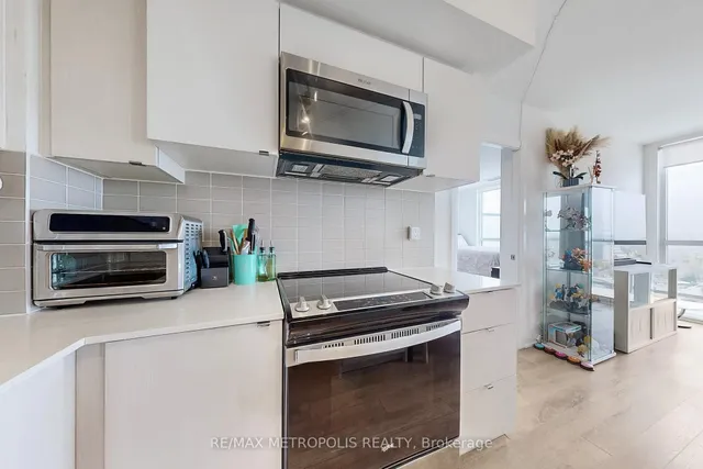 Additional image 17 of 1461 LAWRENCE Ave Unit 2103