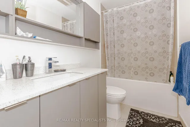 Additional image 34 of 415 Main St Unit 105