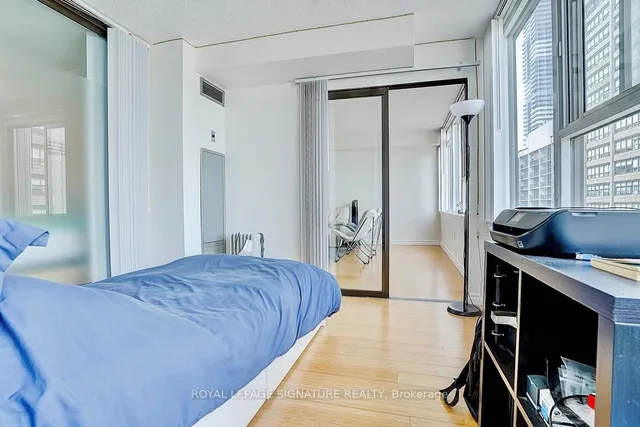 Additional image 29 of 45 Carlton St Unit 1209