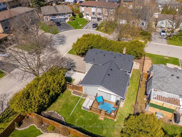 Additional image 44 of 685 CASTLEGUARD Cres