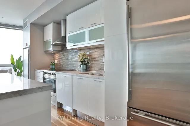 Additional image 5 of 388 Yonge St Unit 7514