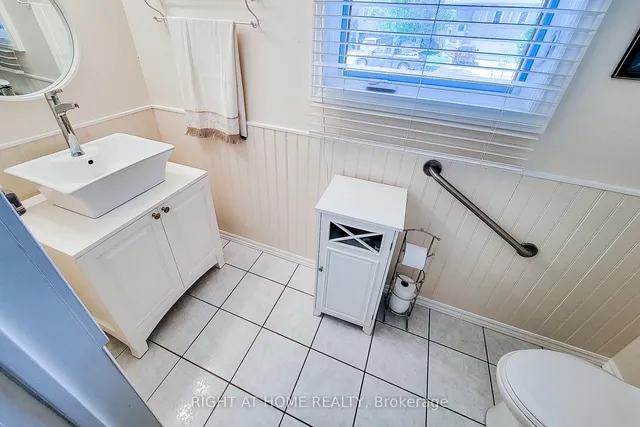 Additional image 13 of 550 Hayward Cres