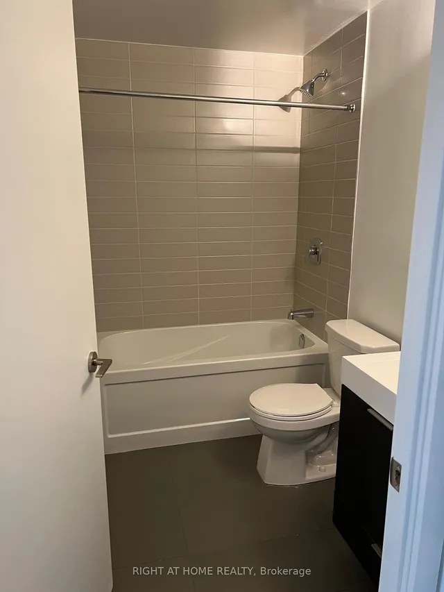 Additional image 8 of 3100 Keele St Unit 218