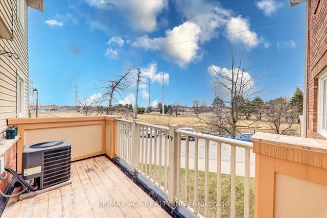 Additional image 22 of 27 Mountain Lion Tr