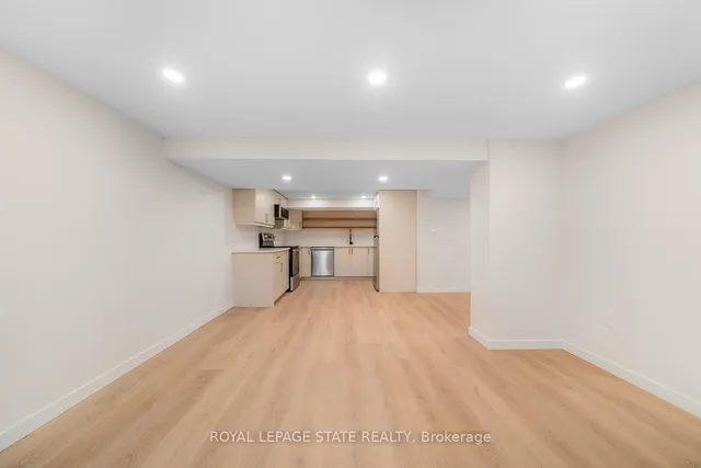 Additional image 28 of 869 Garth St