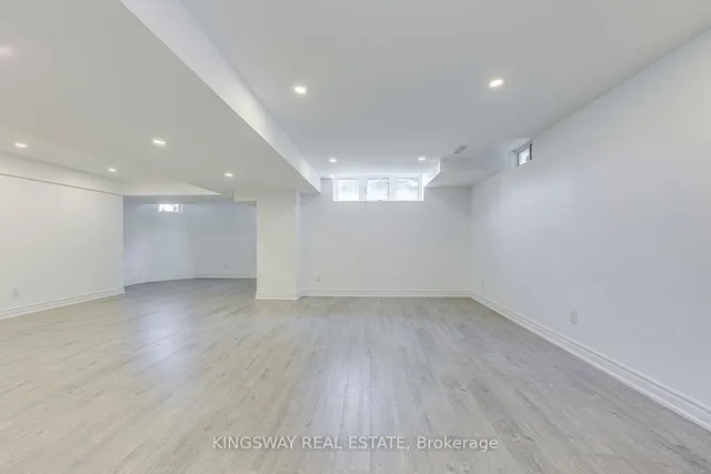 Additional image 42 of 3232 Larry Cres