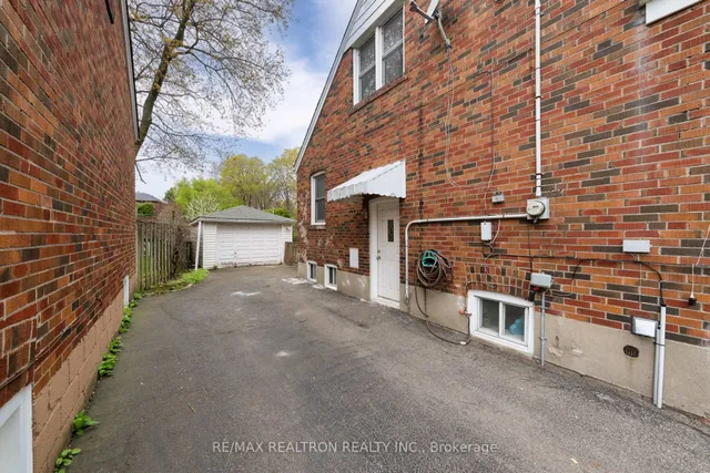 Additional image 30 of 16 Plaxton Dr