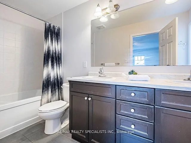 Additional image 25 of 103 Miracle Tr