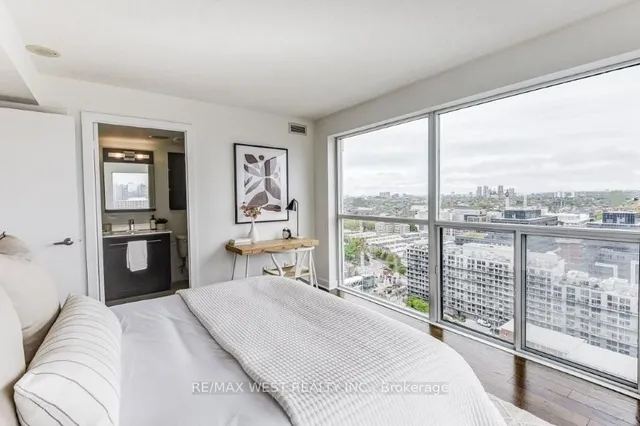 Additional image 17 of 80 Western Battery Rd Unit 2206