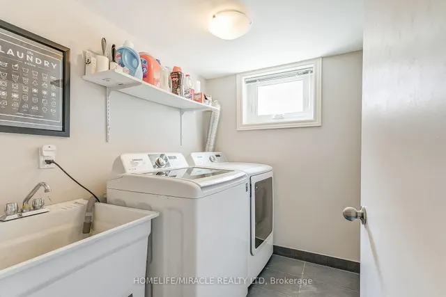 Additional image 31 of 133 Queens Dr