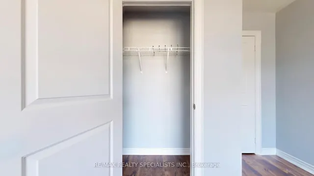 Additional image 29 of 6 QUEENPOST Dr