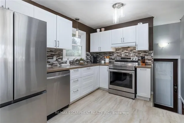 Additional image 10 of 63 Seneca Ave