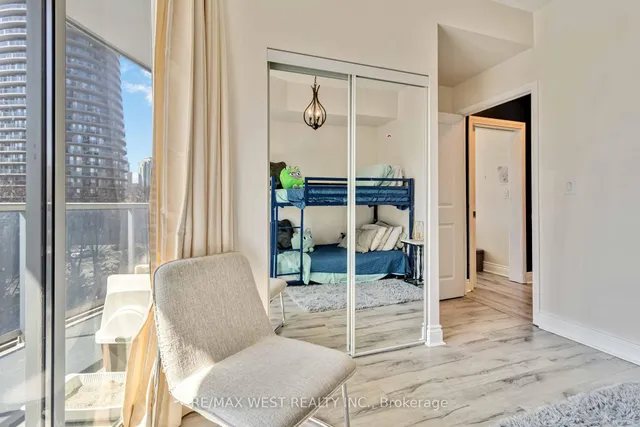 Additional image 29 of 80 Absolute Ave Unit 406